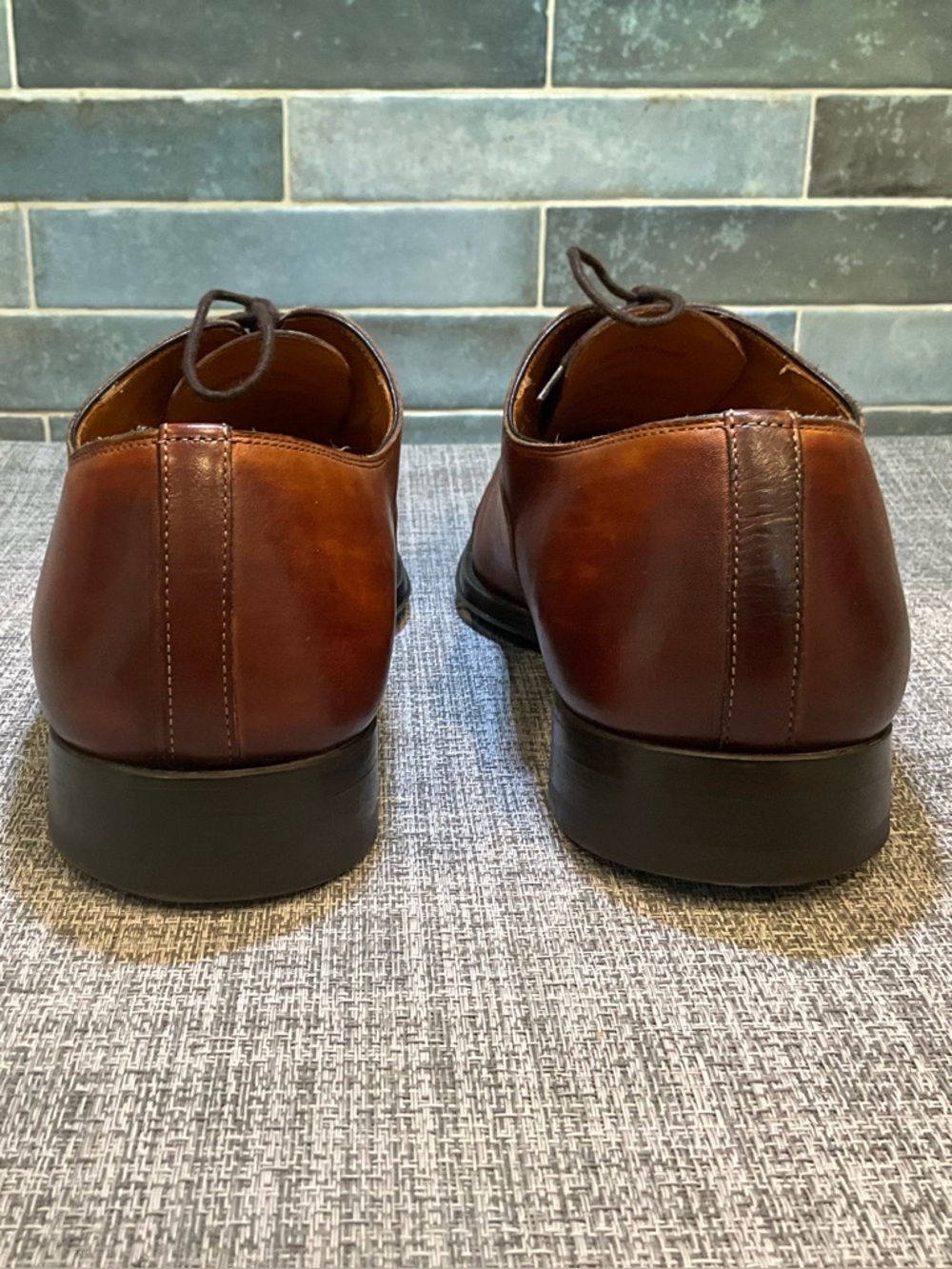 Magnanni Men's Handcrafted Leather Cap-Toe Oxford Dress Shoes In Cognac - Picture 8 of 16